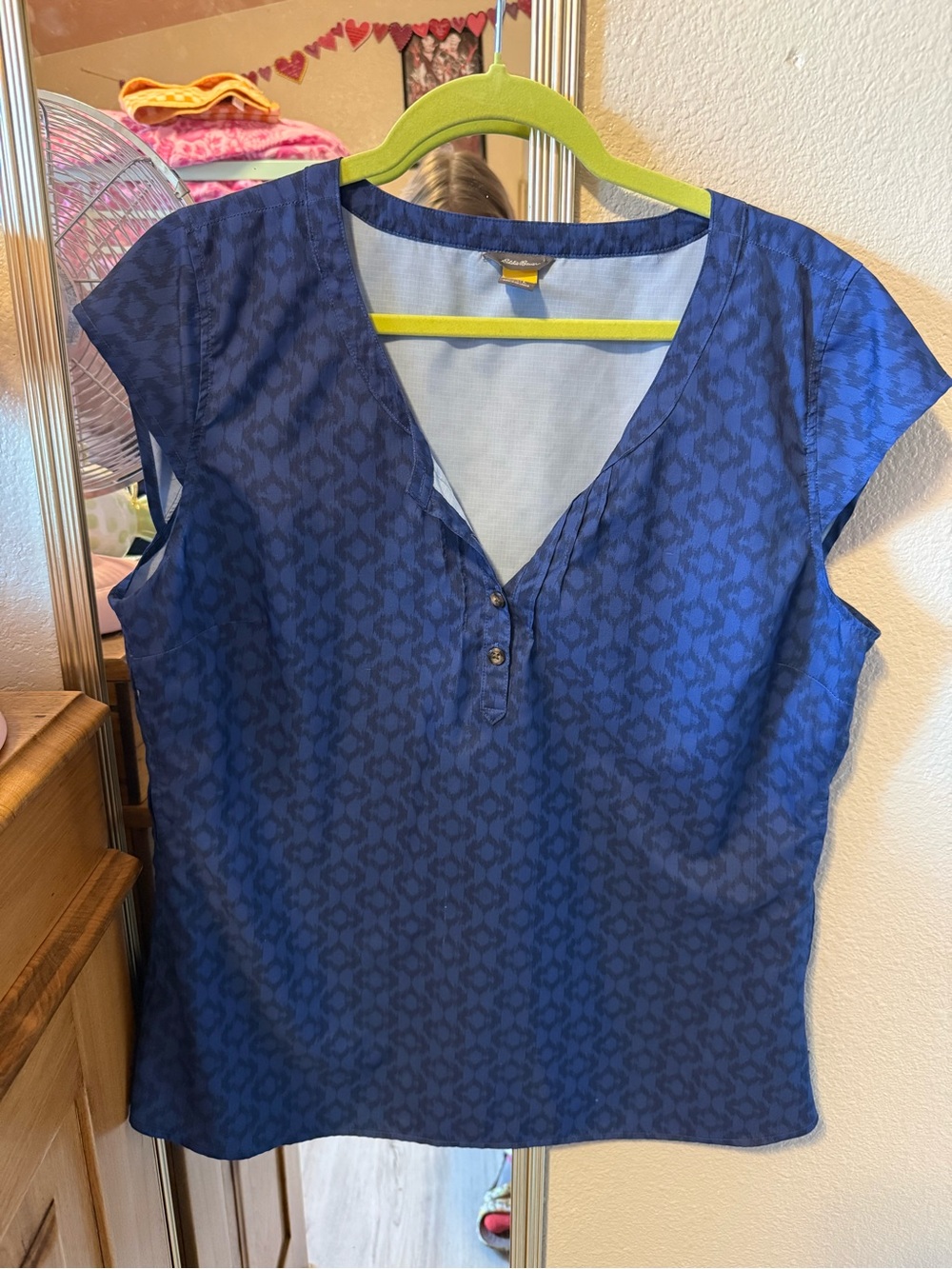 Eddie Bauer Navy Blue Printed V-Neck Cap Sleeve Blouse